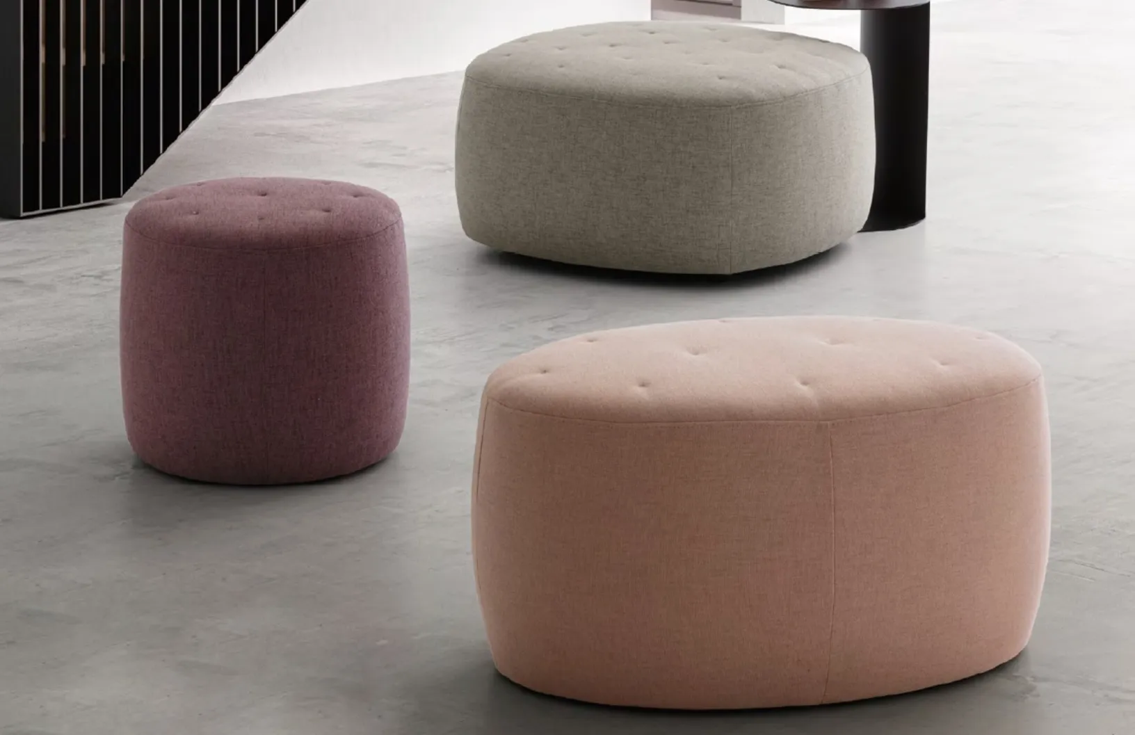 Pouf Bowl, Circus e Wilson in tessuto di Le Comfort