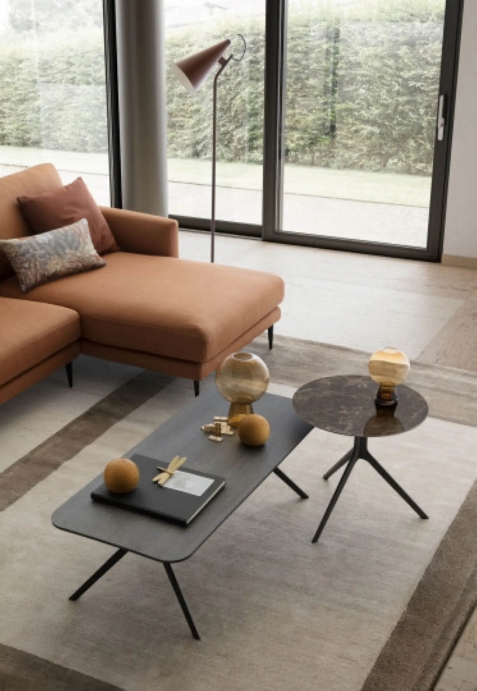 Tavolino Silky in gres o laminato di Le Comfort