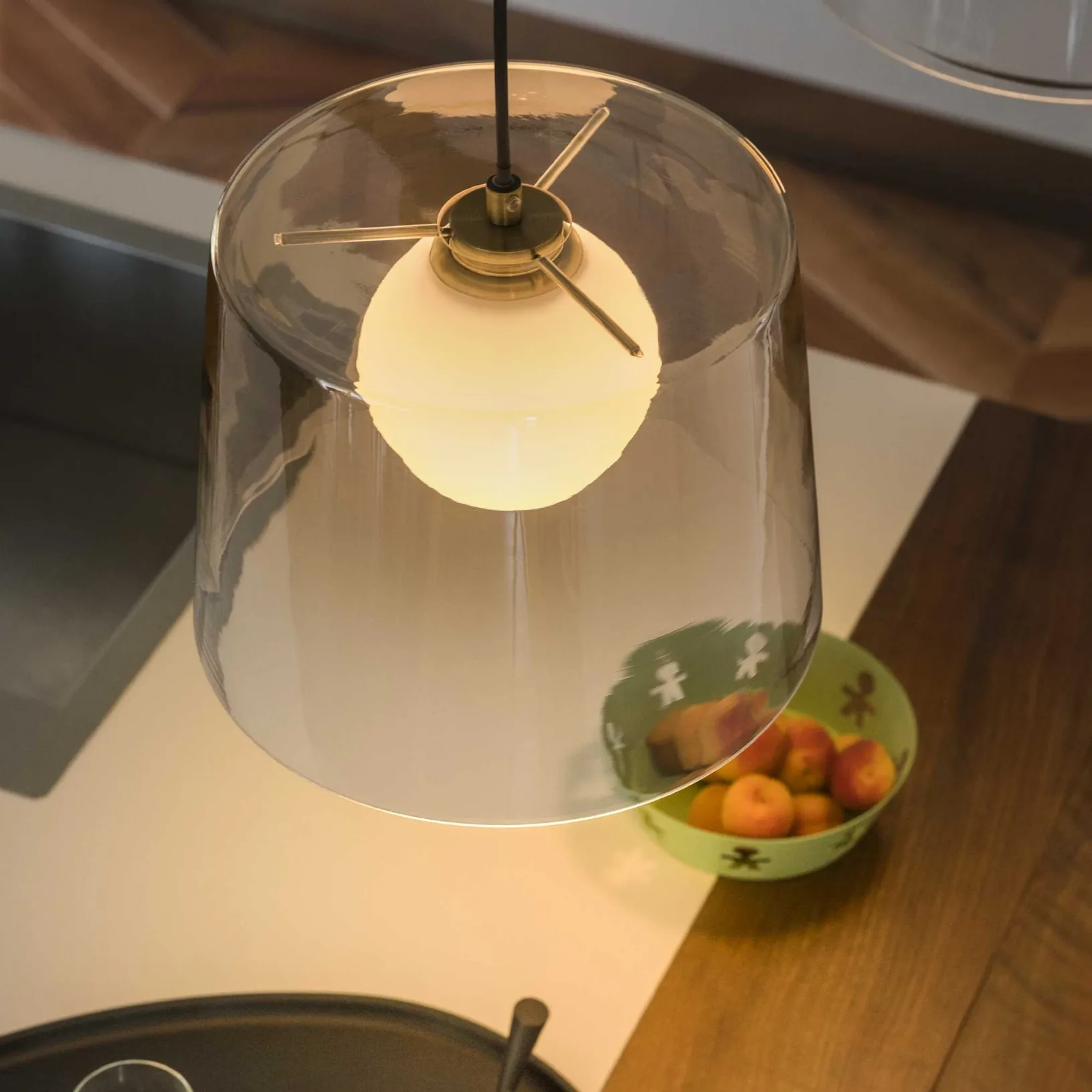 Lampada a sospensione Fade in vetro soffiato di Ideal Lux